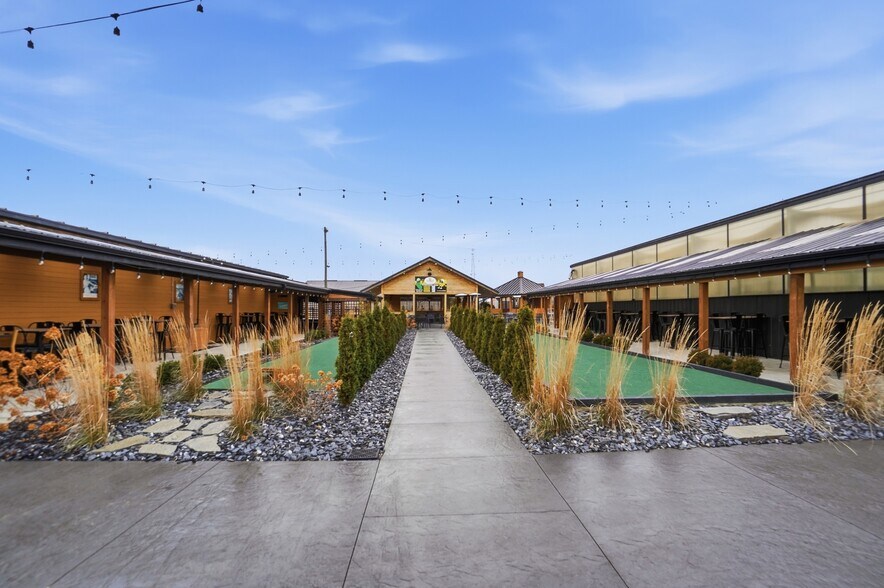 More Photos Of 2330 Bright Rd, Findlay Sports And Entertainment For Sale