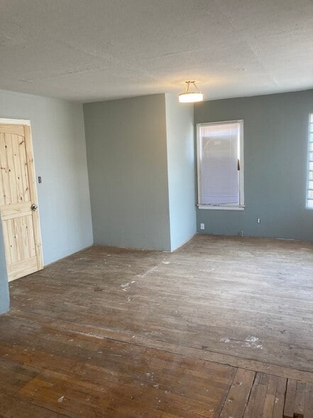 More Photos Of 202 S Hoy St, Buffalo Hotel For Sale