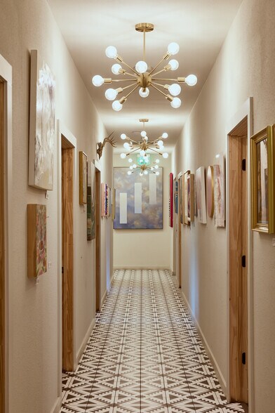 More Photos Of 2403 E 16th St, Austin Office For Lease