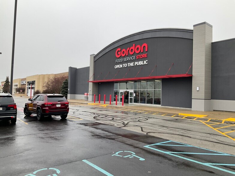 More Photos Of 4420 S Scatterfield Rd, Anderson Unknown For Lease