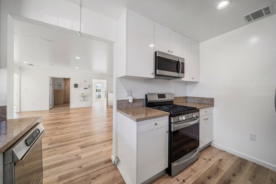 More Photos Of 549 E Ada Ave, Glendora Congregate Senior Housing For Sale