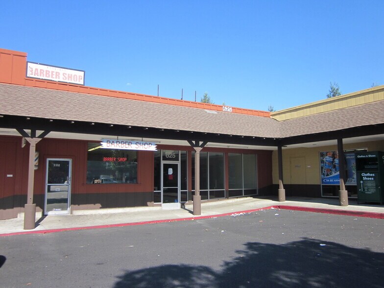 Primary Photo Of 625 Sebastopol Rd, Santa Rosa General Retail For Lease