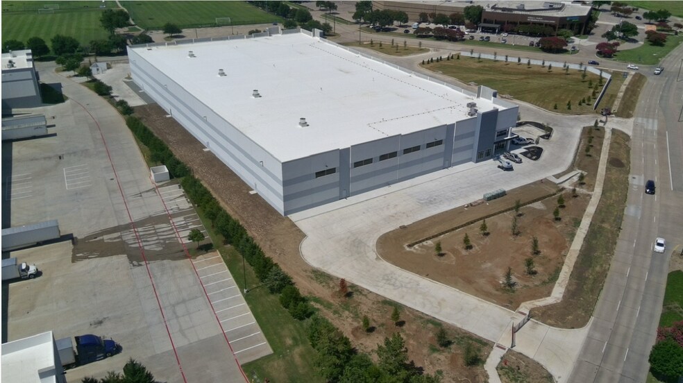 More Photos Of 1751 Valley View Ln, Farmers Branch Distribution For Lease