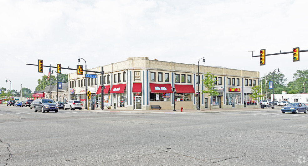 Primary Photo Of 11-25 W 14 Mile Rd, Clawson Storefront Retail Office For Lease