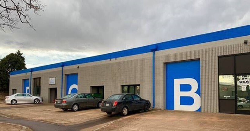 More Photos Of 10621 Irma Dr, Northglenn Warehouse For Lease