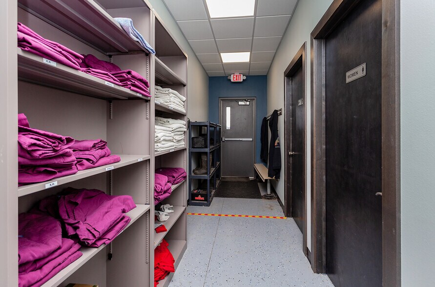 More Photos Of 1802 Industrial Park Dr, Ellsworth Industrial For Sale