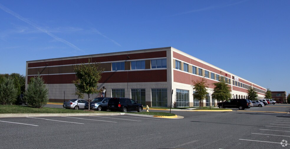 More Photos Of 14000-14050 Crown Ct, Woodbridge Flex For Sale