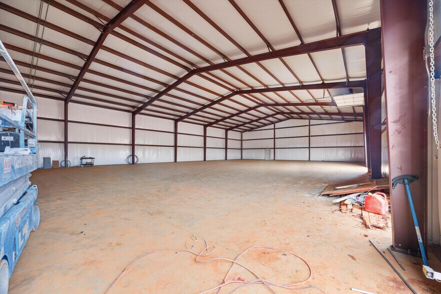 More Photos Of 0 US Highway 31, Tanner Warehouse For Sale