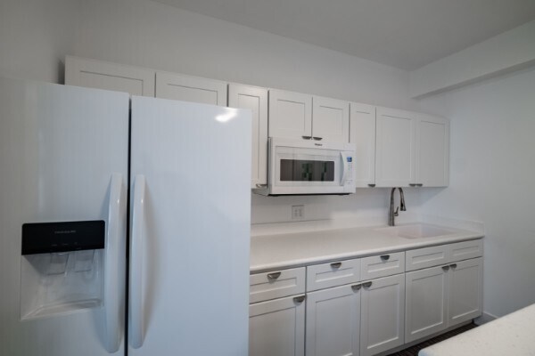 More Photos Of 410 Dinah Shore Blvd, Winchester Office Residential For Sale