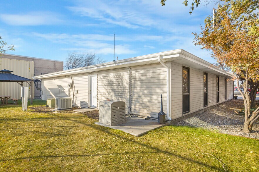 More Photos Of 1190 Lincoln Rd, Idaho Falls Office For Sale