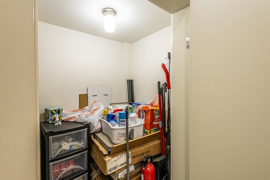 More Photos Of 302 Crossroads St, Laredo Office For Lease