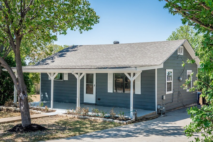 Primary Photo Of 6864 Pecan St, Frisco Office For Lease