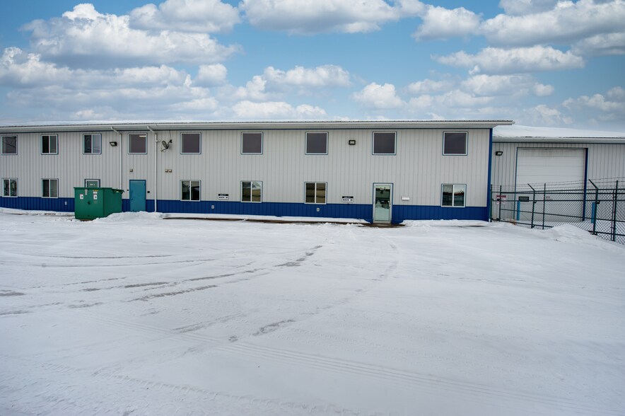 More Photos Of 3419 33 St, Whitecourt Industrial For Sale