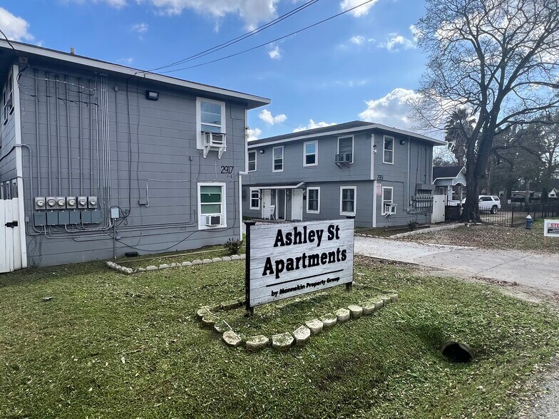 Primary Photo Of 2917-2919 Ashley St, Houston Apartments For Sale
