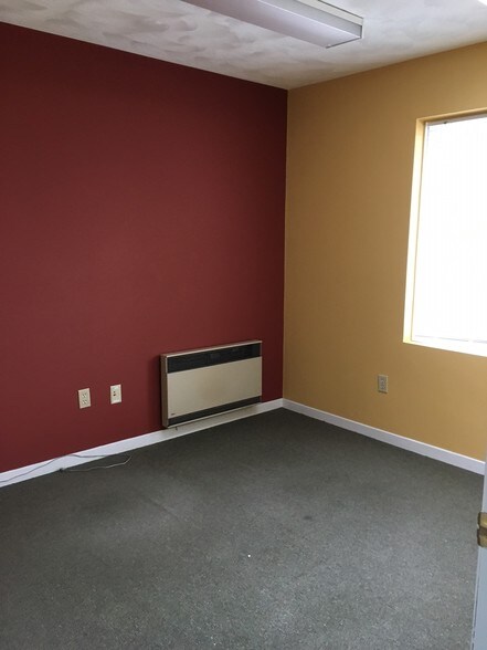 More Photos Of 232-236 St George St, Moncton Office For Lease