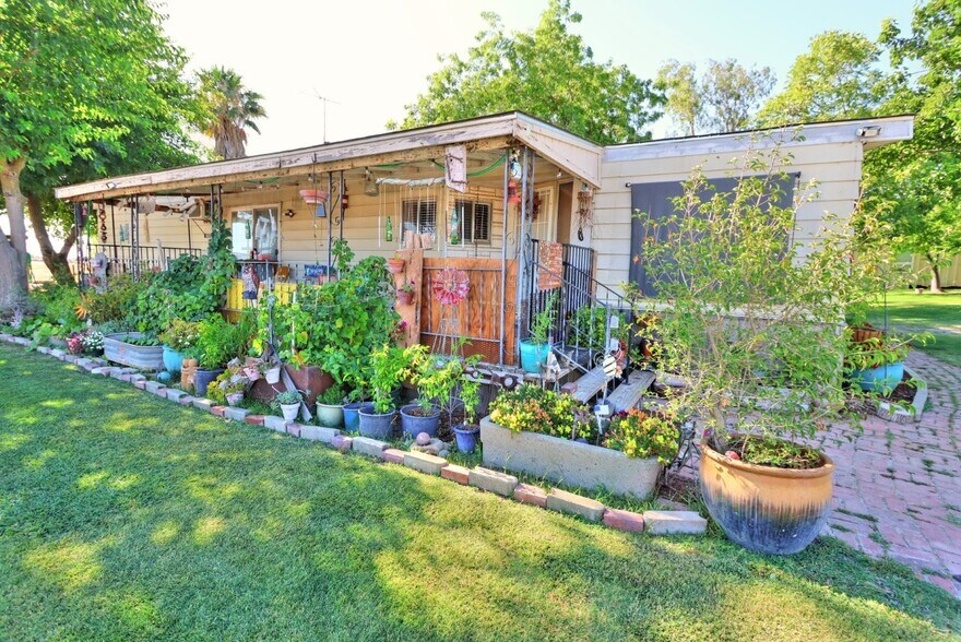 More Photos Of 7301 E Levee Rd, Rio Linda Apartments For Sale