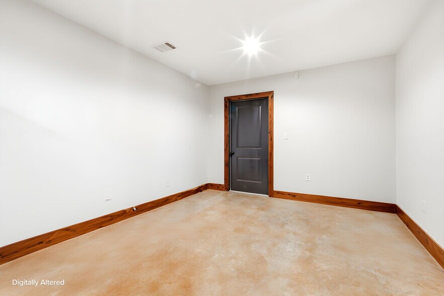 More Photos Of 55 Heritage Rd, Gordonville Office Residential For Sale