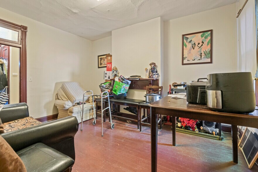 More Photos Of 112 E 20th St, Baltimore Multifamily For Sale