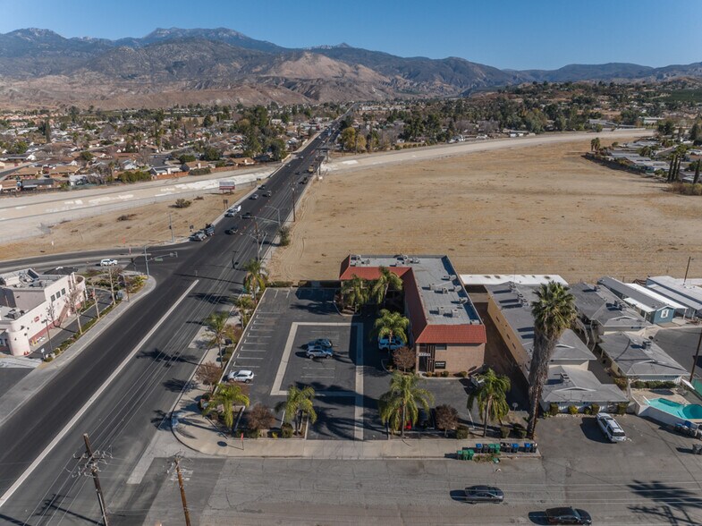 More Photos Of 43613 Ca-74, Hemet Unknown For Lease