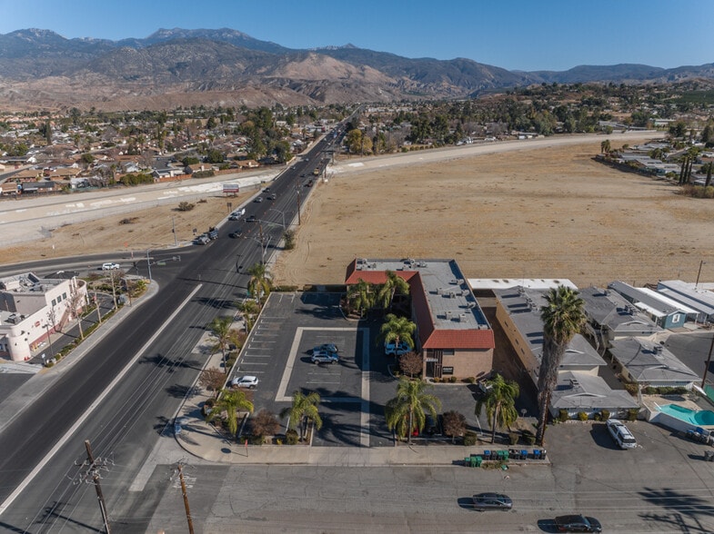 More Photos Of 43613 Ca-74, Hemet Unknown For Lease