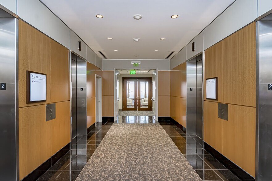 More Photos Of 400 Convention St, Baton Rouge Office For Lease