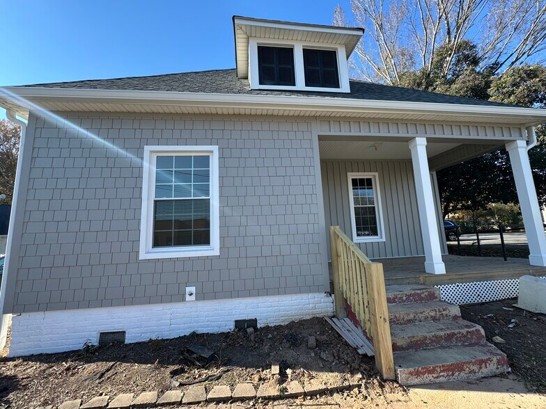 More Photos Of 159 Church St Ne, Concord Office Residential For Lease
