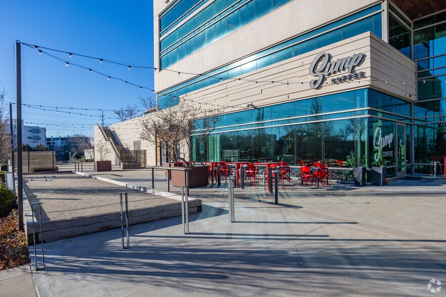 More Photos Of 8 City Blvd, Nashville Office For Lease