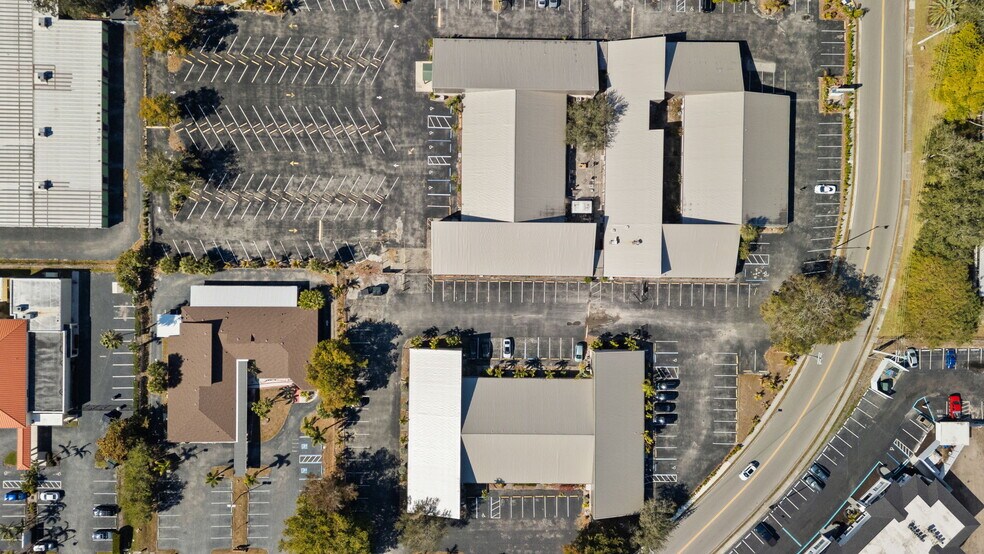 More Photos Of 2120 Collier Ave, Fort Myers Unknown For Lease