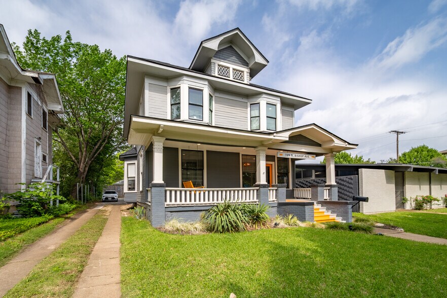 More Photos Of 729 N Bishop Ave, Dallas Office For Sale