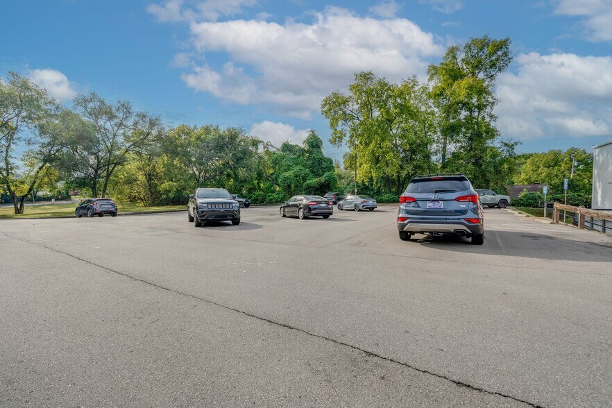 More Photos Of 1056 E Trinity Ln, Nashville Storefront Retail Office For Lease