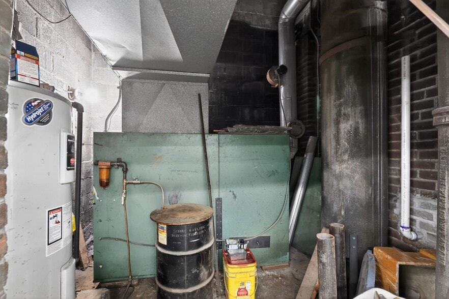 More Photos Of 3341-43 D St, Philadelphia Manufacturing For Sale