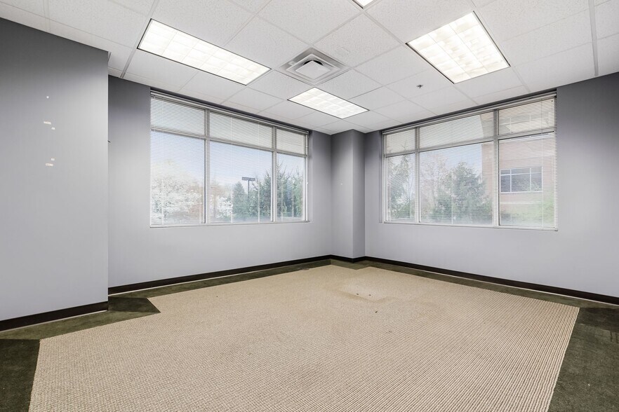 More Photos Of 8740 Orion Pl, Columbus Office For Lease