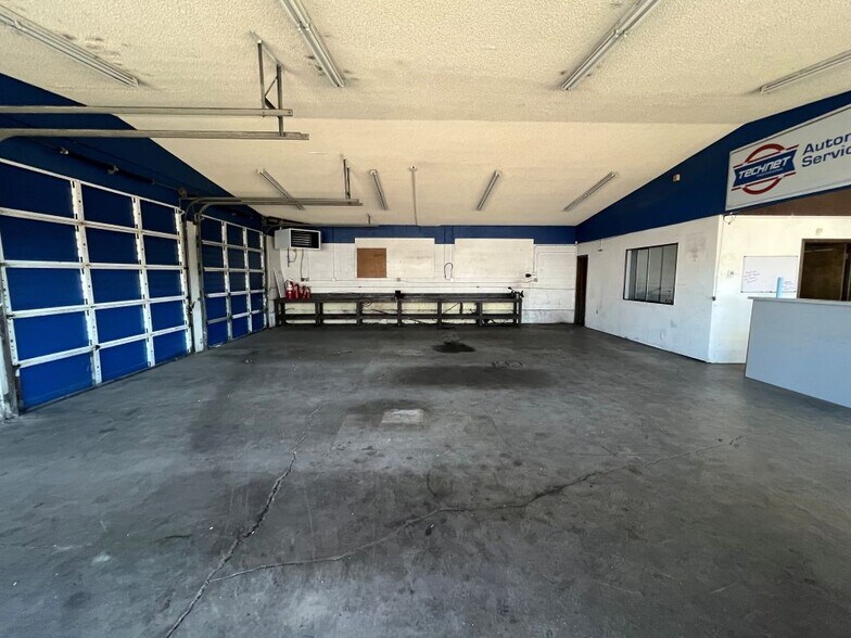 More Photos Of 235 SW Oak St, Hillsboro Auto Repair For Sale