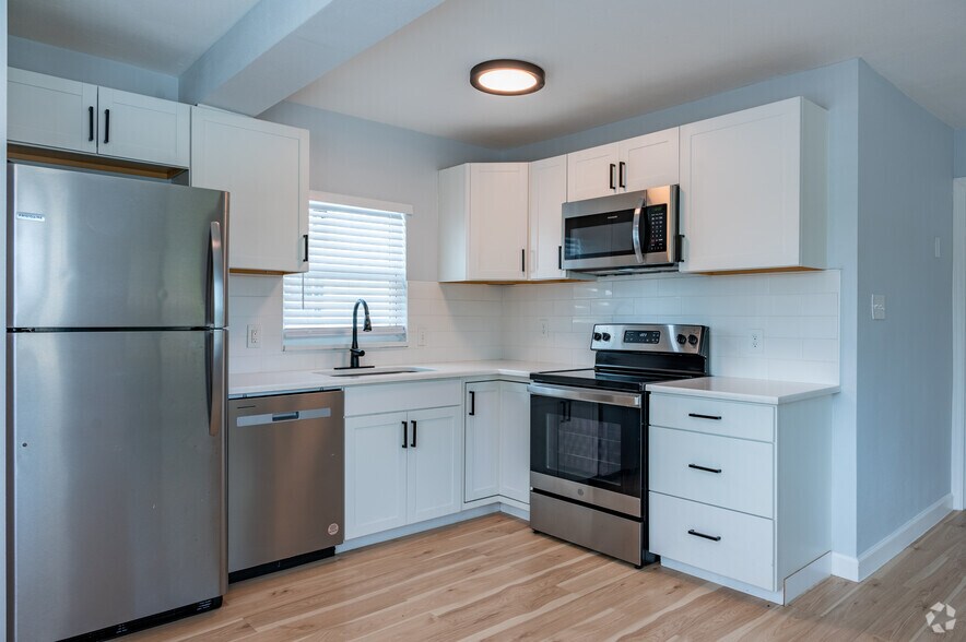 More Photos Of 324 30th Ave N, Saint Petersburg Apartments For Sale