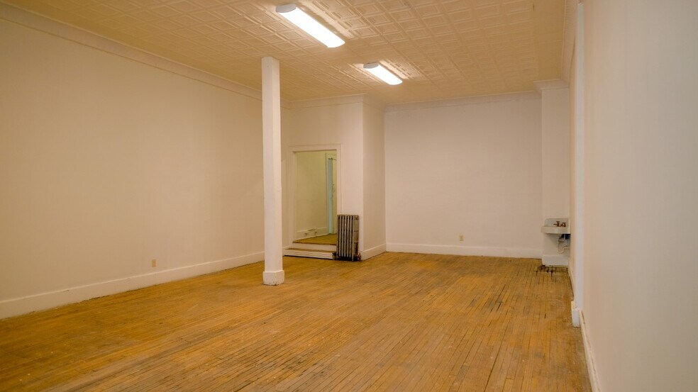 More Photos Of 1005 E Fayette St, Syracuse Apartments For Lease