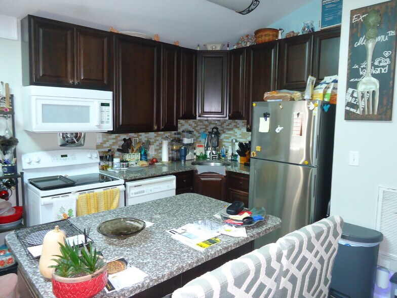 More Photos Of 1216 5th Ave, Tybee Island Apartments For Sale