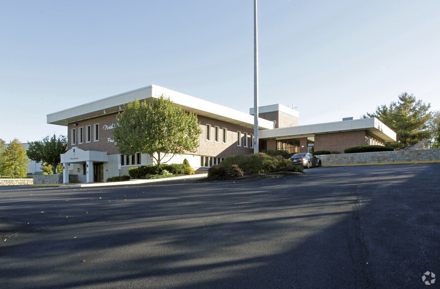 More Photos Of 7 1st Ave, Peabody Medical For Lease