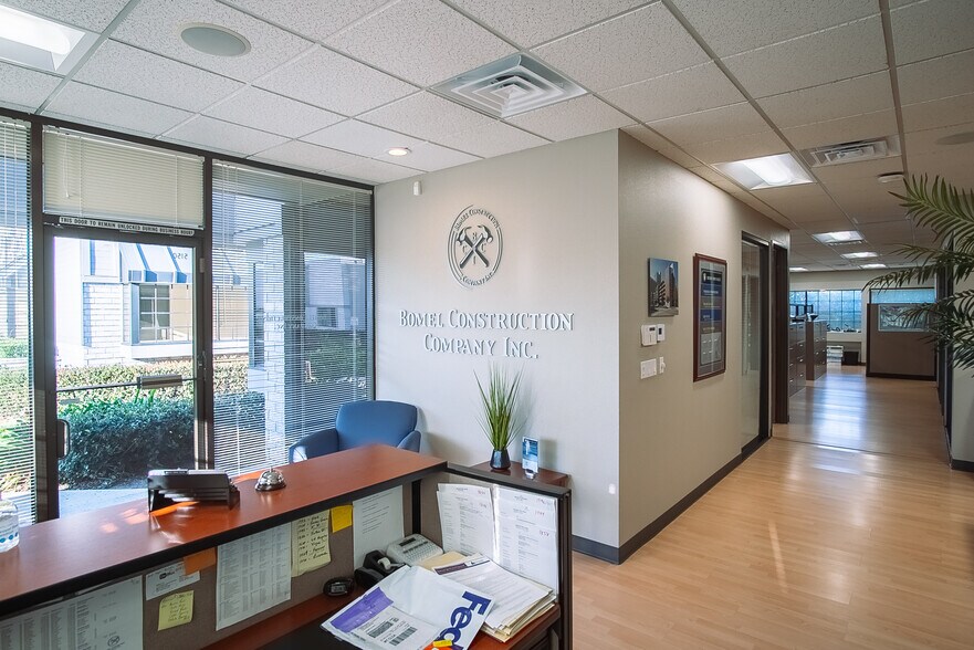 More Photos Of 5150 Avenida Encinas, Carlsbad Office For Sale