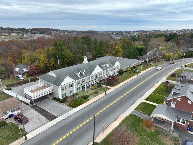 More Photos Of 621-623 E Main St, Dallastown Healthcare For Sale