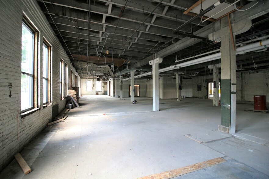 More Photos Of 102 W Superior St, Fort Wayne Apartments For Lease