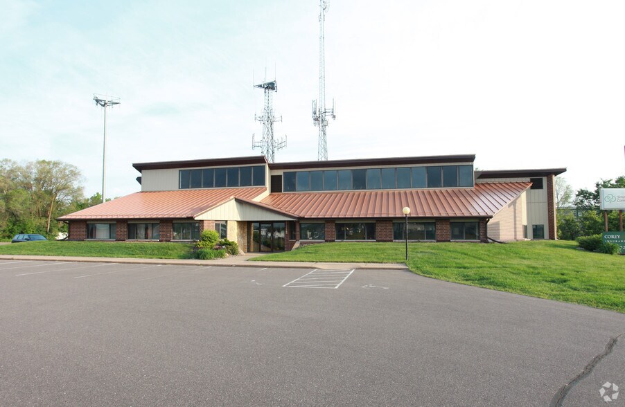 More Photos Of 2396 Hallie Rd, Chippewa Falls Office For Lease