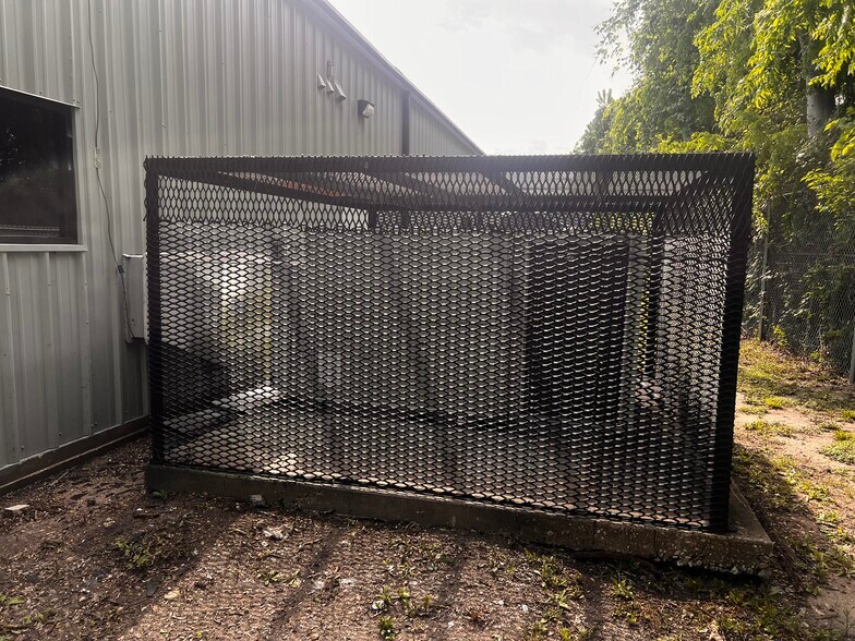 More Photos Of 11950 Alief Clodine Rd, Houston Light Distribution For Lease