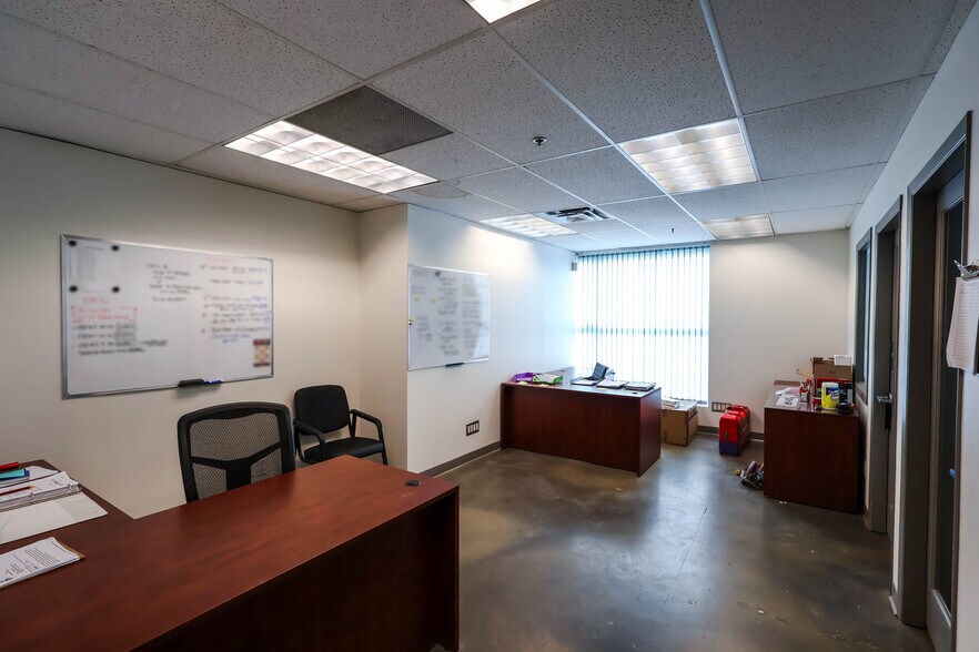 More Photos Of 26620 56 Ave, Langley Twp Warehouse For Sale