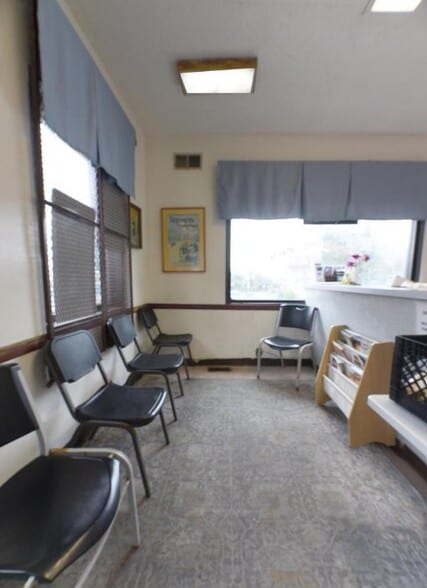 More Photos Of 4121 Minnesota Ave NE, Washington Storefront Retail Office For Sale