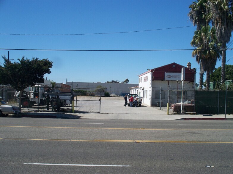 Primary Photo Of 14531 S Avalon Blvd, Gardena Service For Lease