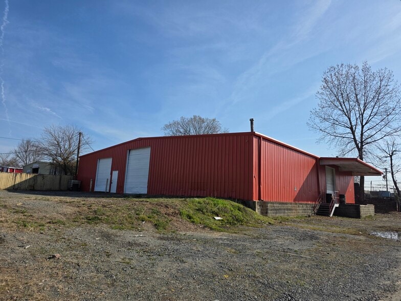 More Photos Of 2839 Sparta Ave, Charlotte Warehouse For Lease