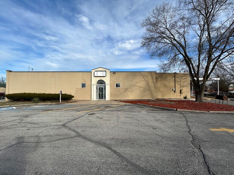 More Photos Of 701 W Old Ridge Rd, Hobart Bank For Sale