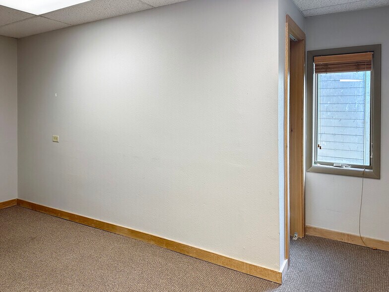 More Photos Of 101 W Main St, Frisco Office For Lease