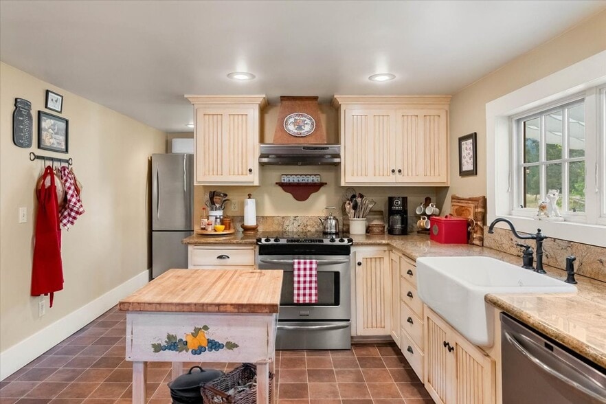 More Photos Of 44510 State 96 Hwy, Seiad Valley Land For Sale