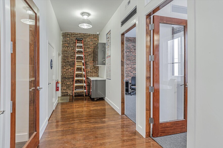 More Photos Of 34-38 Mason St, San Francisco Loft Creative Space For Sale